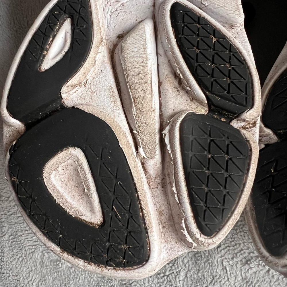 Hoka One One Bondi 8 Women's Wide Cushioned Running Shoe Sneaker Black White 8.5 - Picture 13 of 17